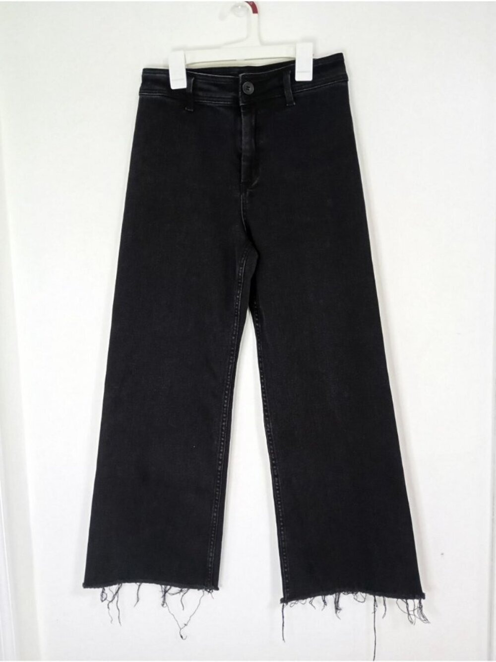 Black High-Waisted Wide-Leg Jeans With Frayed Hem By Miou Muse Size L